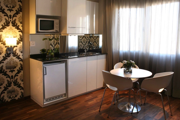 Imagen de la habitación del Hotel Apartosuites Jardines De Sabatini. Foto 5