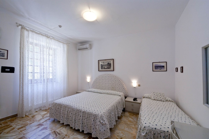 Imagen de la habitación del Hotel Ape Regina. Foto 11