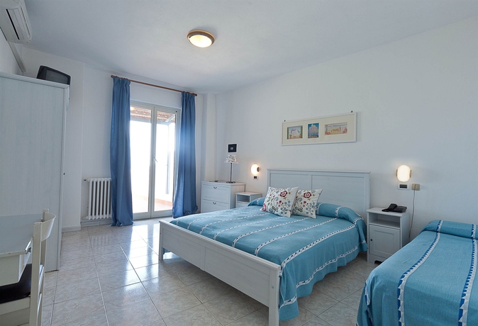 Imagen de la habitación del Hotel Ape Regina. Foto 12