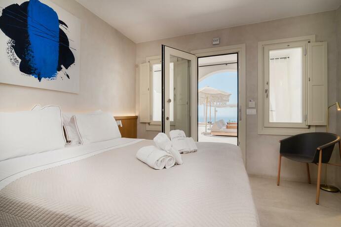 Imagen general del Hotel Apeiron Blue Santorini. Foto 12