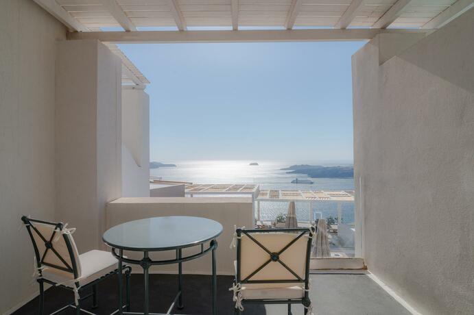 Imagen general del Hotel Apeiron Blue Santorini. Foto 17