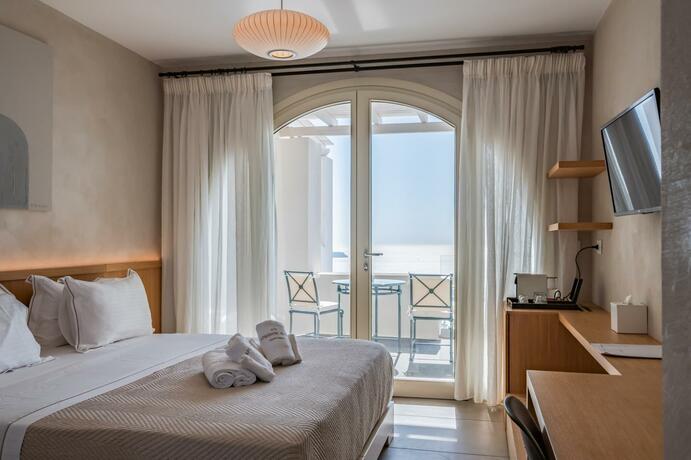 Imagen general del Hotel Apeiron Blue Santorini. Foto 23