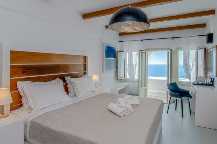 Imagen general del Hotel Apeiron Blue Santorini. Foto 41