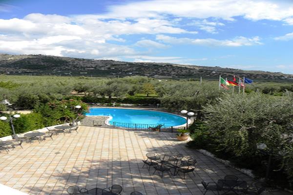 Imagen general del Hotel Apeneste. Foto 5
