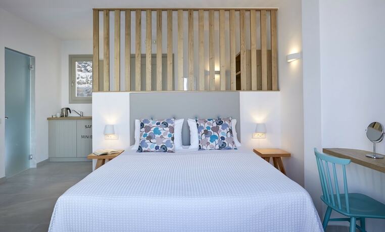 Imagen de la habitación del Hotel Aperanto Suites. Foto 17