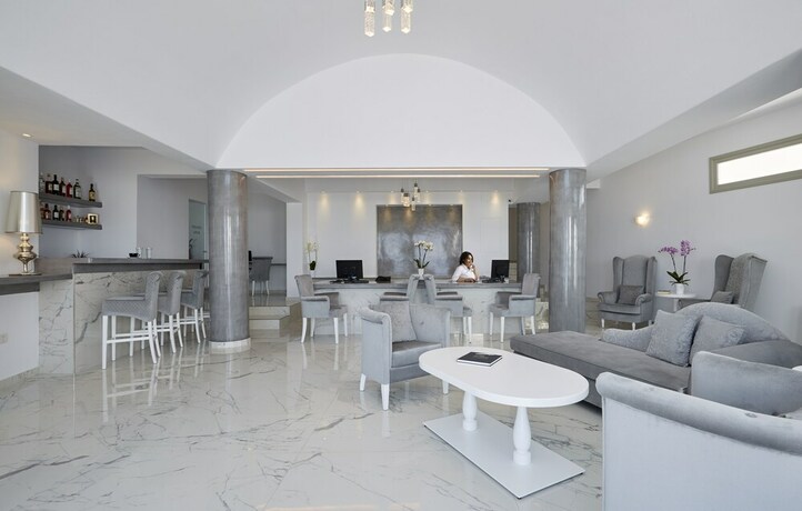 Imagen de los interiores del Hotel Aperanto Suites. Foto 26