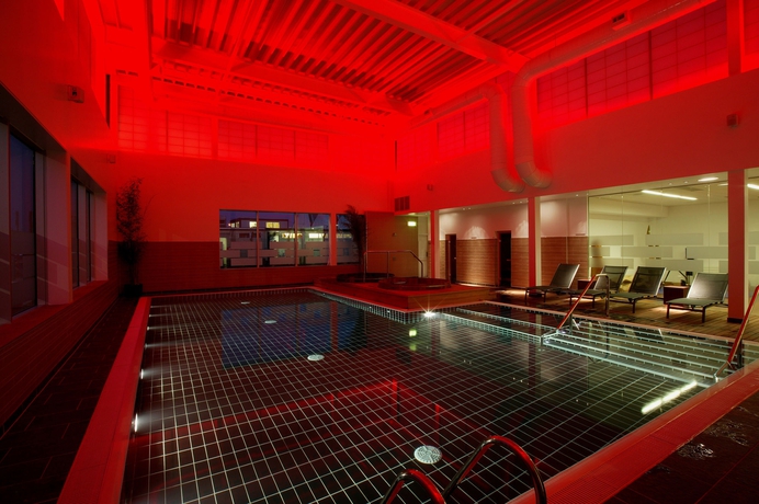 Imagen de la piscina del Hotel Apex City Quay and Spa. Foto 15