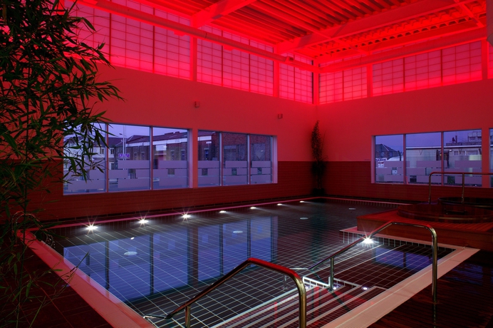 Imagen de la piscina del Hotel Apex City Quay and Spa. Foto 16