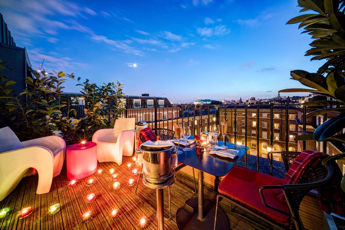 Imagen de los exteriores del Hotel Apex Temple Court. Foto 15