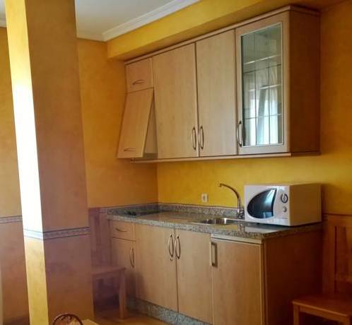 Imagen de la habitación del Hotel Aph Infanta Mercedes. Foto 15