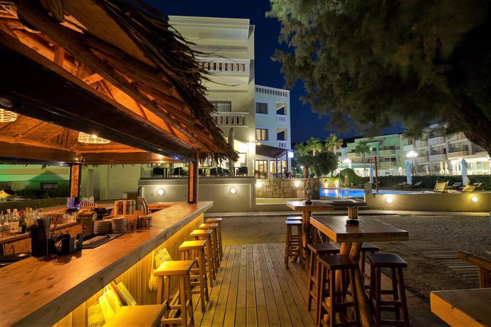 Imagen del bar/restaurante del Hotel Aphrodite Beach, Kissamos. Foto 3