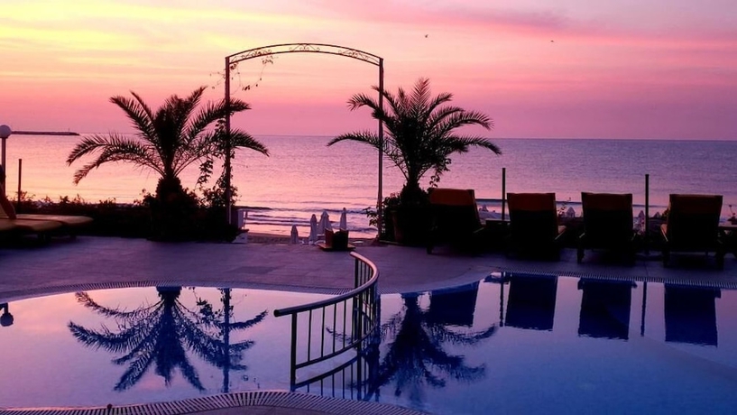 Imagen de la piscina del Hotel Aphrodite Beach, Nessebar. Foto 19