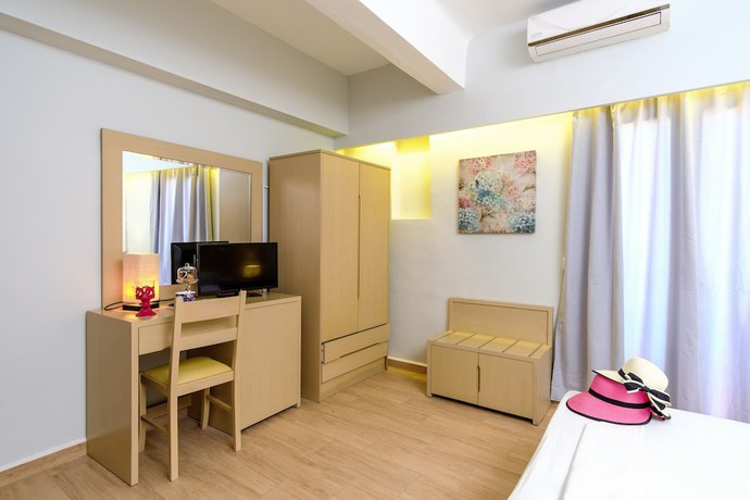 Imagen de la habitación del Hotel Aphrodite Boutique Syros. Foto 8