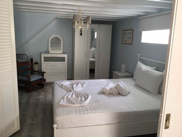 Imagen de la habitación del Hotel Aphrodite Boutique Syros. Foto 9