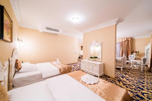 Imagen de la habitación del Hotel Aphrodite Palace. Foto 9