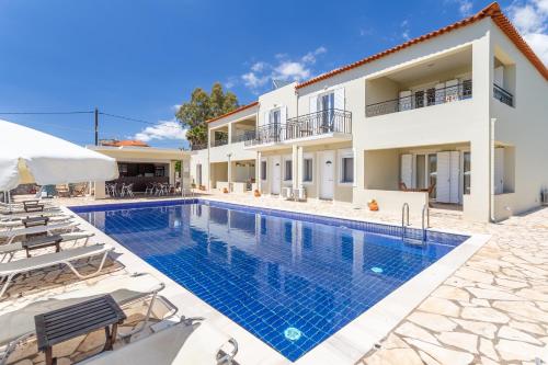 Imagen general del Hotel Aphrodite, Stoupa. Foto 1