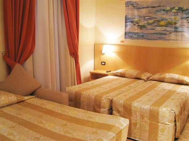 Imagen de la habitación del Hotel Aphrodite, Termini. Foto 10