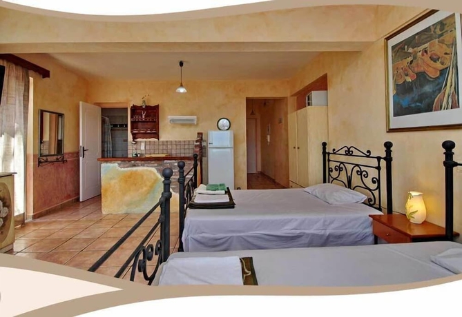 Imagen de la habitación del Hotel Aphrodites Studios. Foto 4