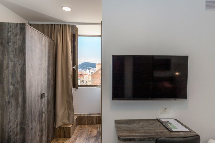 Imagen de la habitación del Hotel Apinelo Tower Rooms. Foto 20