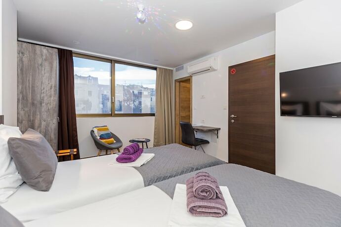 Imagen general del Hotel Apinelo Tower Rooms. Foto 12