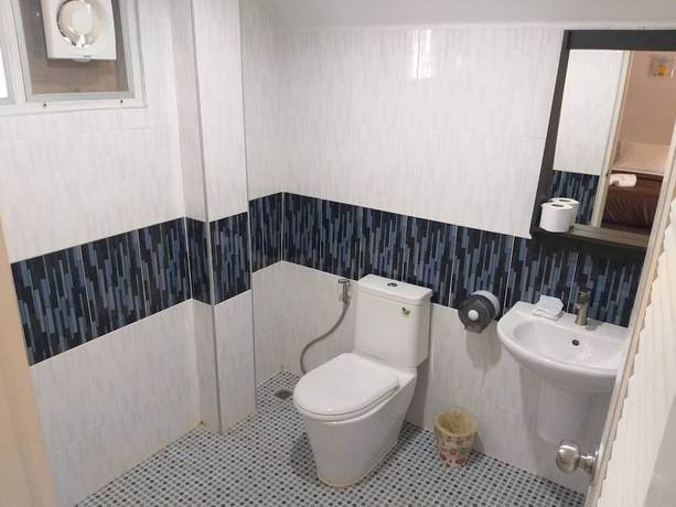 Imagen de la habitación del Hotel Apinya Resort Bangsarey. Foto 15
