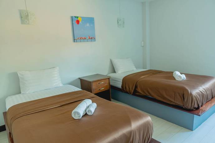 Imagen de la habitación del Hotel Apinya Resort Bangsarey. Foto 16