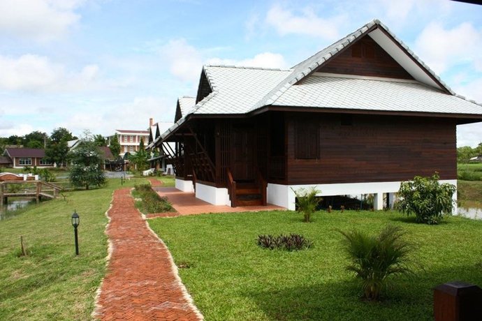 Imagen de los exteriores del Hotel Apirata Resort. Foto 9