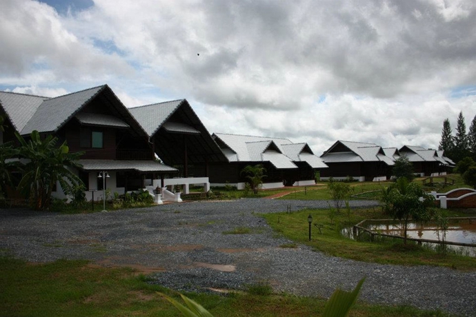 Imagen de los exteriores del Hotel Apirata Resort. Foto 11