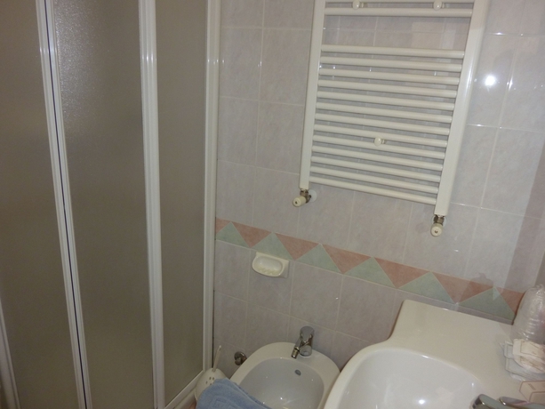 Imagen de la habitación del Hotel Apis, Rimini. Foto 8