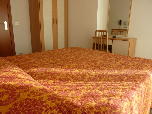 Imagen de la habitación del Hotel Apis, Rimini. Foto 11
