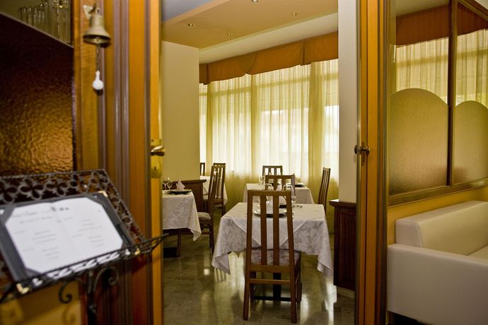 Imagen del bar/restaurante del Hotel Aplō. Foto 7