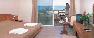 Imagen de la habitación del Hotel Apladas Beach. Foto 4