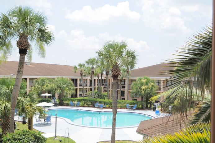 Imagen general del Hotel Apm Inn And Suite. Foto 9