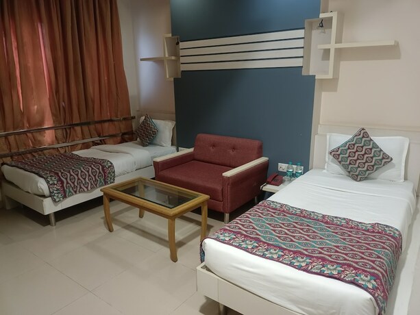 Imagen de la habitación del Hotel Apna Palace. Foto 13