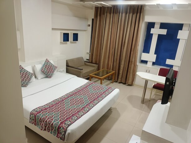 Imagen de la habitación del Hotel Apna Palace. Foto 15