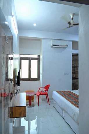 Imagen de la habitación del Hotel Apni Haveli Villa. Foto 3