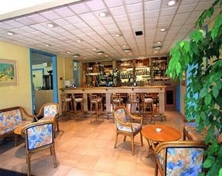 Imagen del bar/restaurante del Hotel Apogia. Foto 1