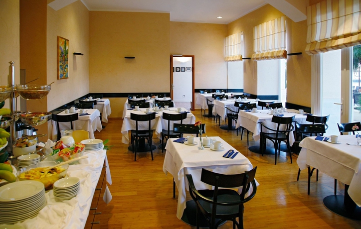 Imagen del bar/restaurante del Hotel Apoksiomen. Foto 4