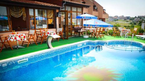 Imagen general del Hotel Apolis. Foto 2