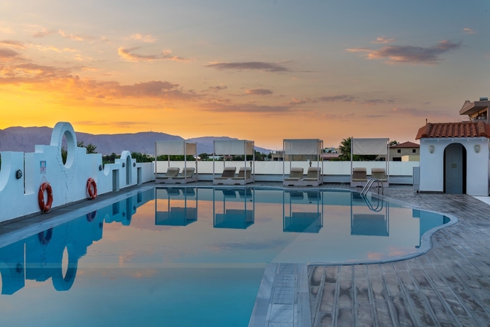 Imagen de la piscina del Hotel Apollo Apartments, Kavros. Foto 16