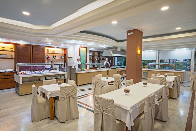 Imagen del bar/restaurante del Hotel Apollo Apartments, Kavros. Foto 4