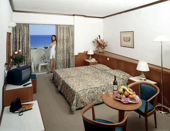 Imagen de la habitación del Hotel Apollo Beach. Foto 2