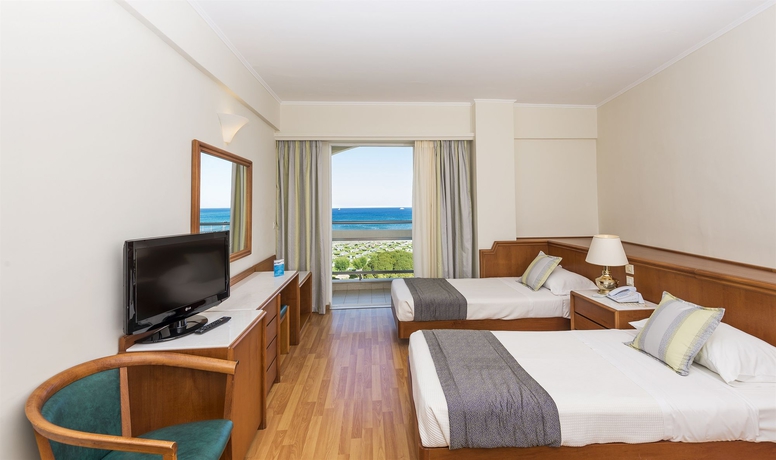 Imagen de la habitación del Hotel Apollo Beach. Foto 9