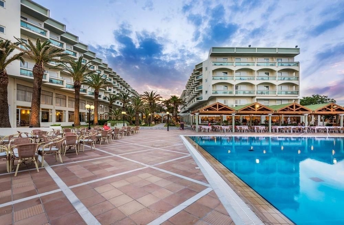 Imagen de la piscina del Hotel Apollo Beach, Faliraki. Foto 14