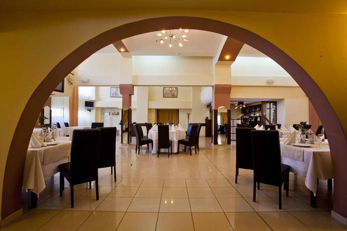Imagen del bar/restaurante del Hotel Apollo Central. Foto 3
