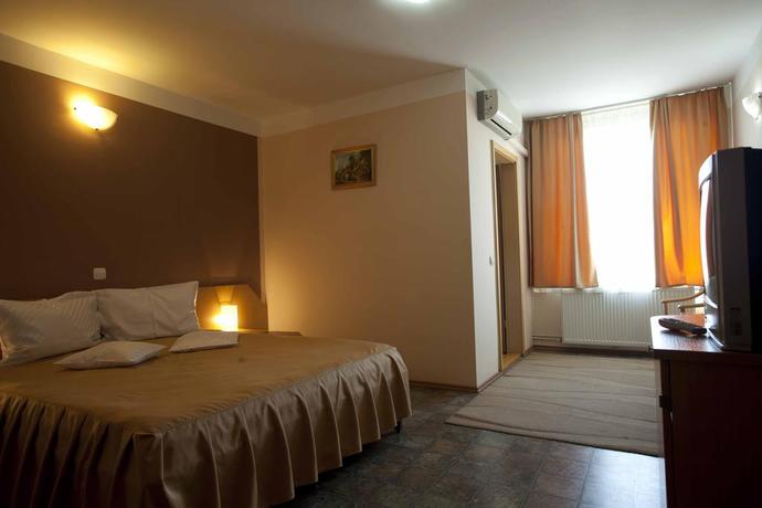 Imagen de la habitación del Hotel Apollo Central. Foto 7