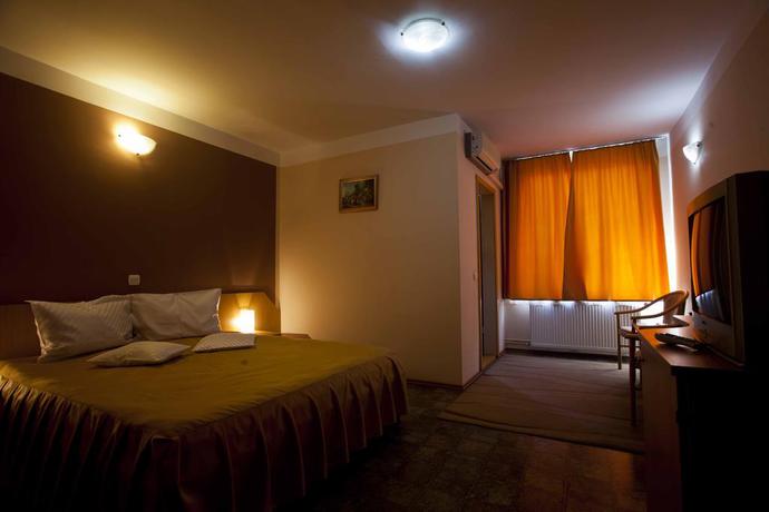 Imagen de la habitación del Hotel Apollo Central. Foto 8