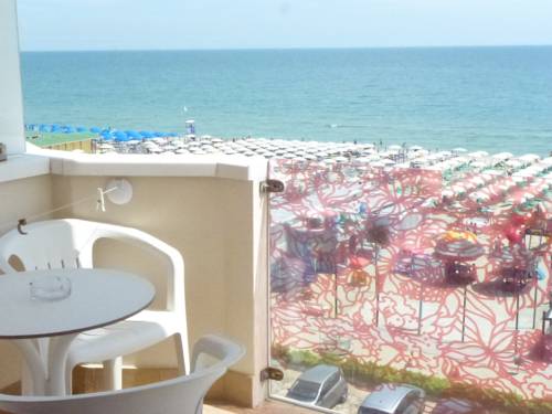Imagen de la habitación del Hotel Apollo, Cervia. Foto 7