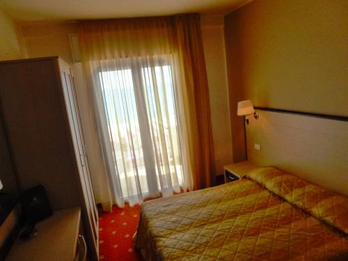 Imagen de la habitación del Hotel Apollo, Cervia. Foto 12