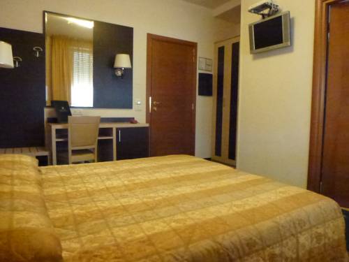 Imagen de la habitación del Hotel Apollo, Cervia. Foto 13